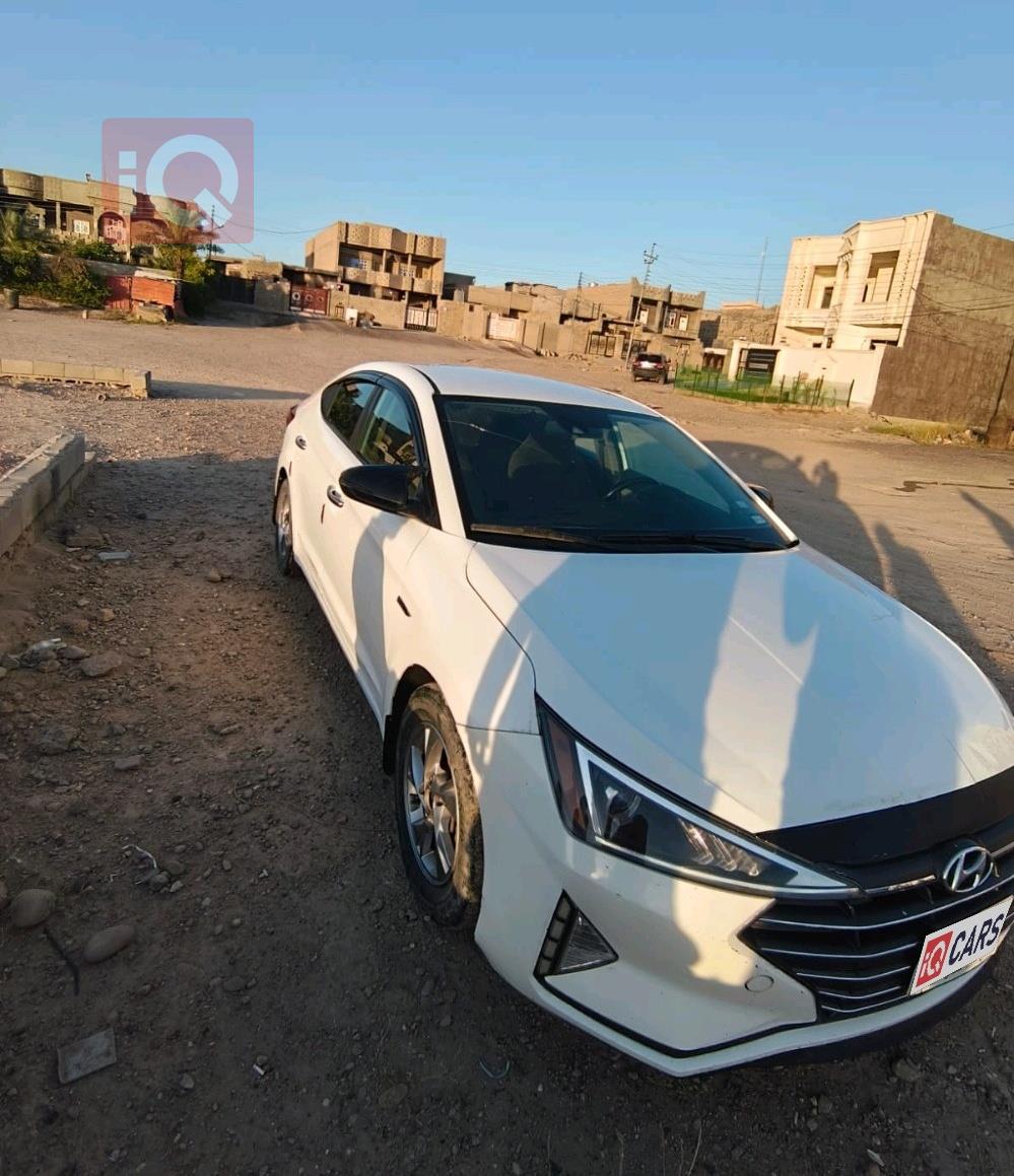 هيونداي النترا